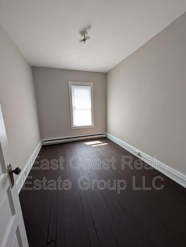 Building Photo - 304 1/2 W Martin St, Martinsburg, WV