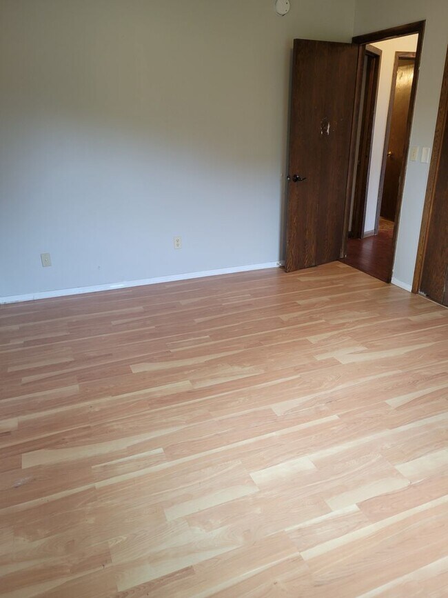 Building Photo - Single Family Home