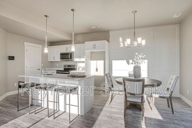 Building Photo - 1869 S 1080 W