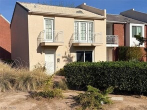 Building Photo - 698 Tam O Shanter