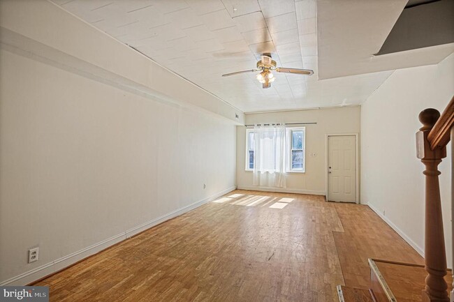 Building Photo - 208 S East Ave