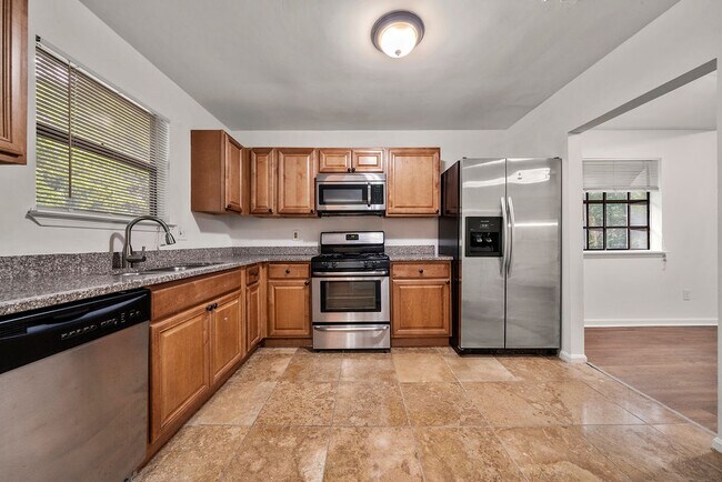 Building Photo - 1353 Overlook Cove SE