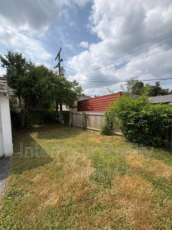 Building Photo - 3882 Faversham Rd