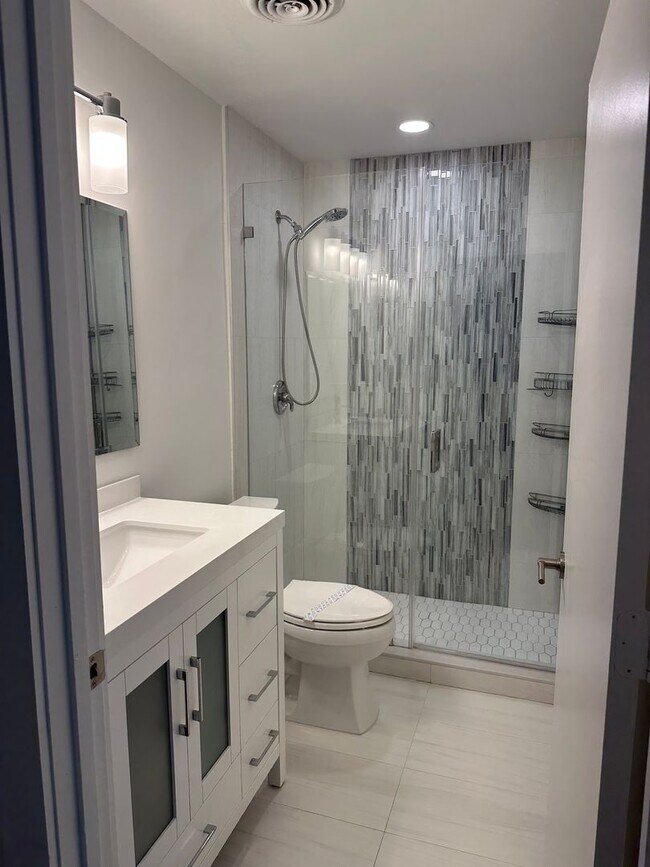 Building Photo - 1275 Crystal Way