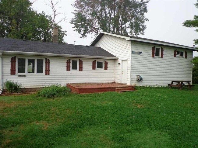 Building Photo - W10418 WI-76