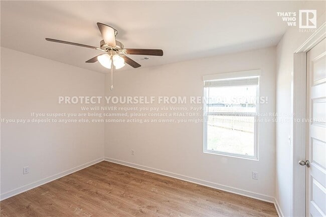 Building Photo - 420 Raegan St