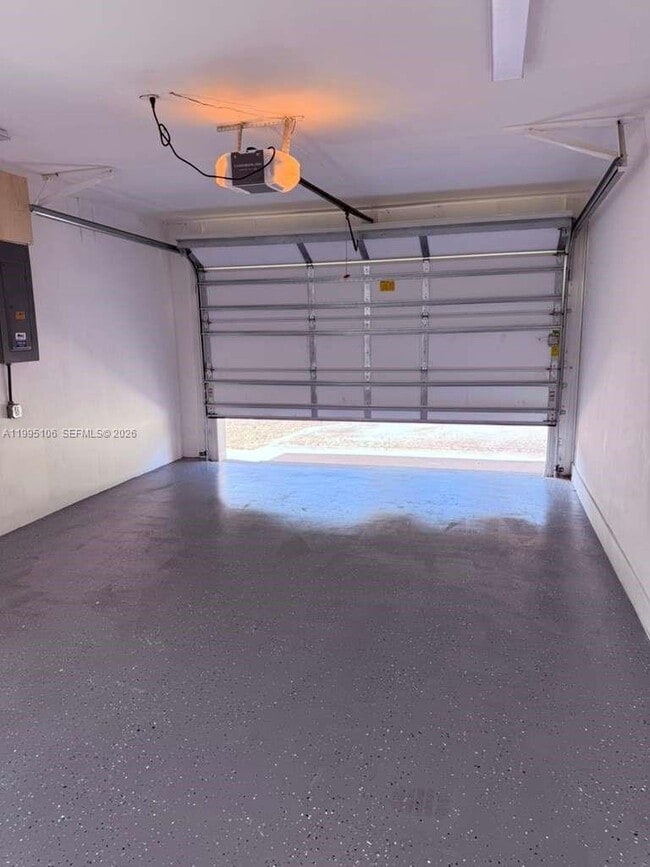 Building Photo - 55 N Sewalls Point Rd