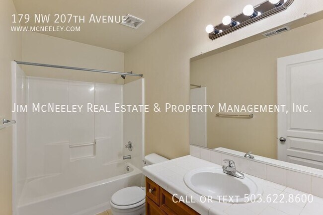 Building Photo - 179 NW 207th Ave