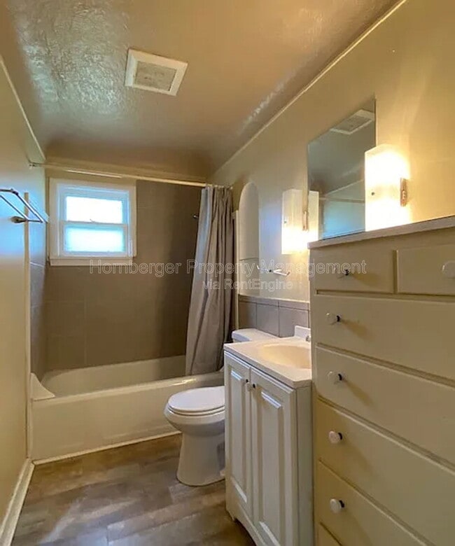 Building Photo - 1808 W 2nd Ave