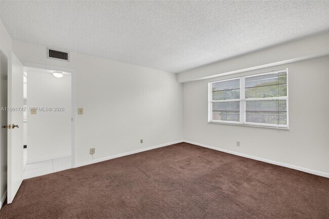 Building Photo - 3100 W Rolling Hills Cir