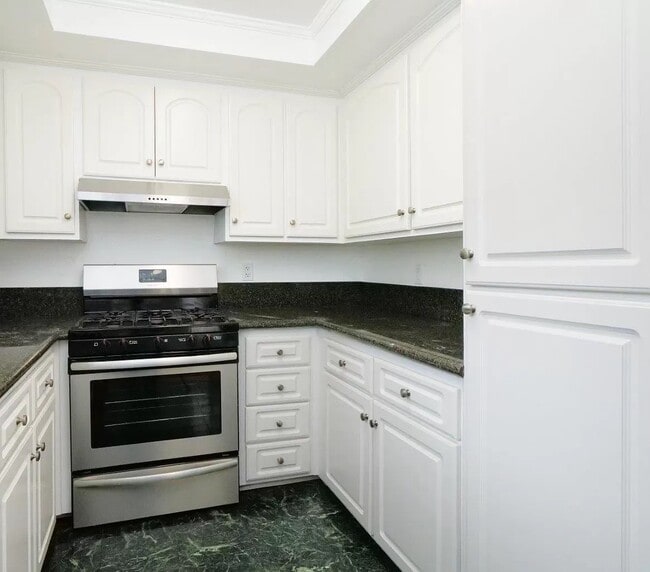 Building Photo - 26105 Frampton Ave