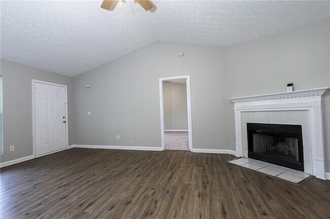 Building Photo - 9402 Highland Ridge
