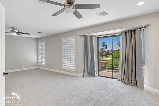 Building Photo - Modern 3bdm 3ba Home with Stylish Upgrades