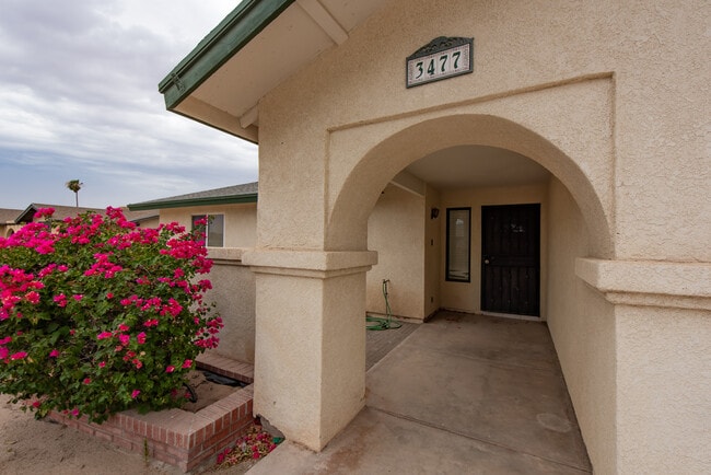 Building Photo - 3477 E Cuadrilla Ln