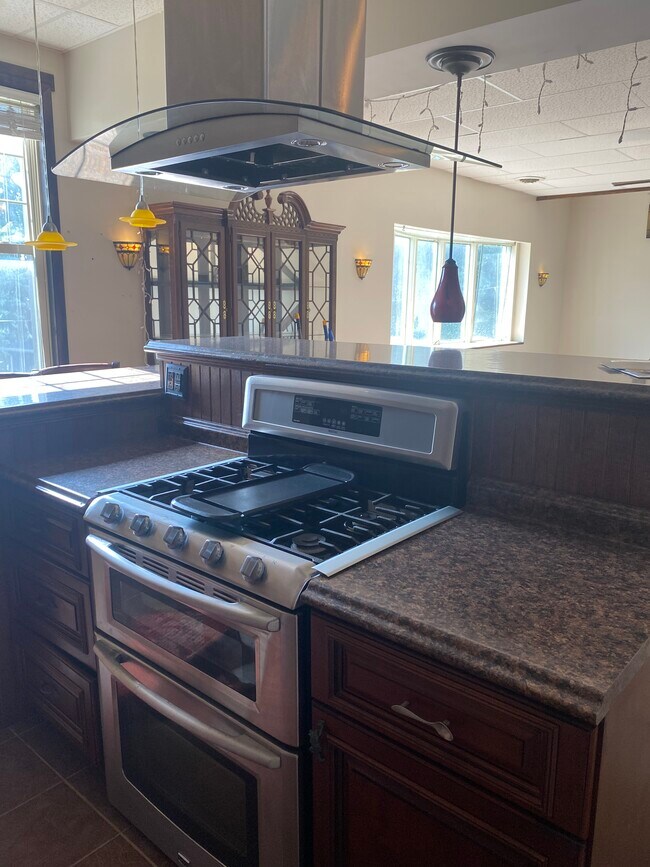 912 Almond St 912 Almond St Williamsport PA 17701 Apartment Finder