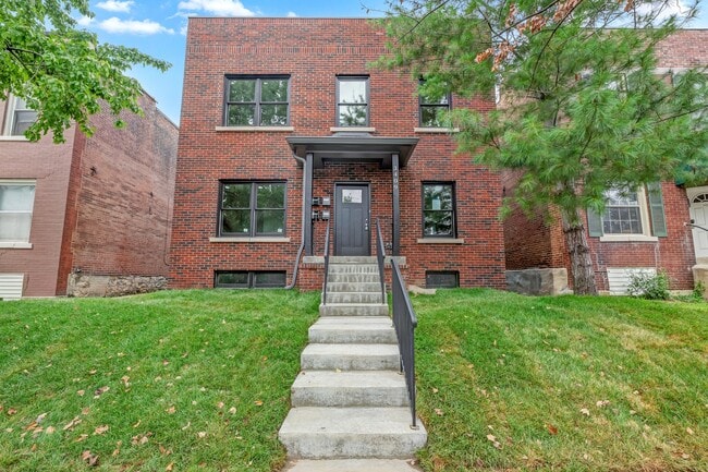 Building Photo - 3409 Juniata St - B