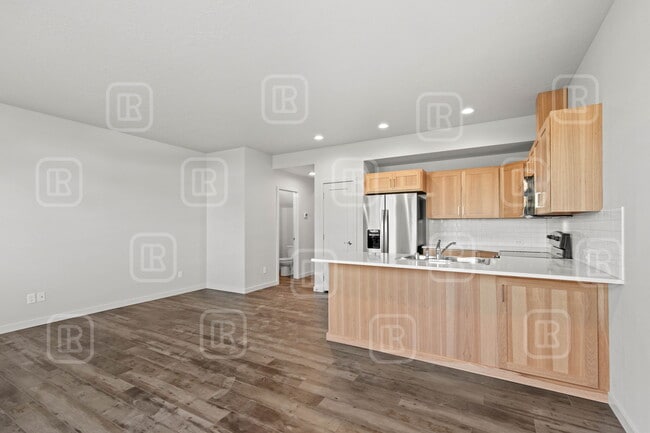 Building Photo - 212 S Woodlawn Rd