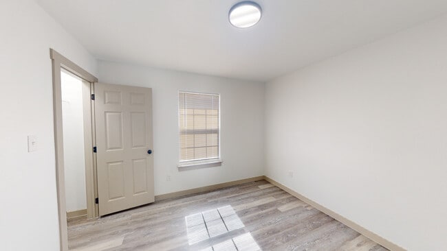 Building Photo - 324 Old Timers Rd