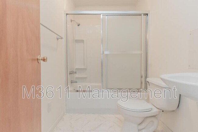 Building Photo - 446 E St