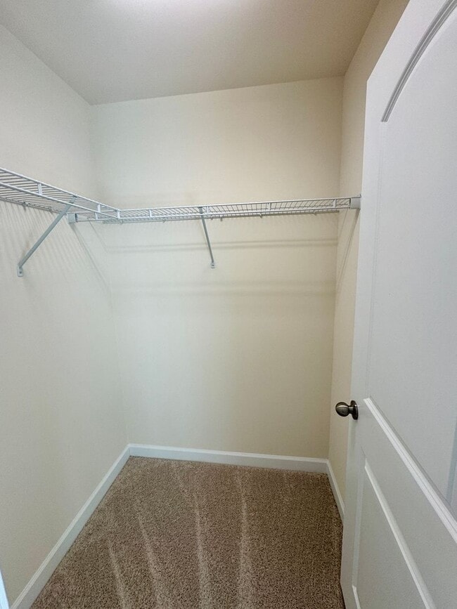 Building Photo - Beautiful Well Maintained Townhouse in Berewick