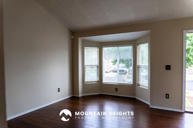 Building Photo - 1953 Black Angus Dr