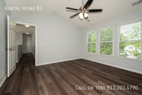 Building Photo - 1819 W Elm Terrace