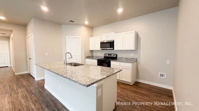 Building Photo - 2139 Kokomo Ave