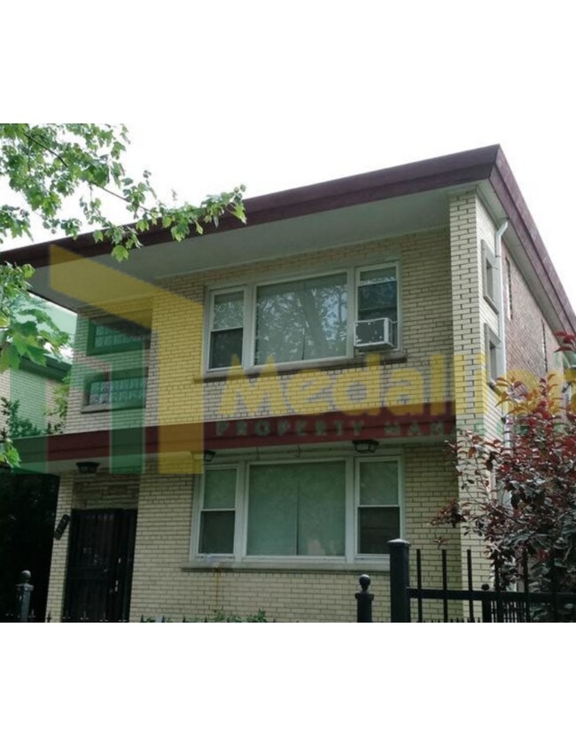 Primary Photo - 7154 S Francisco Ave