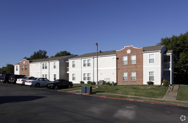 Primary Photo - Eastview Terrace Apartments