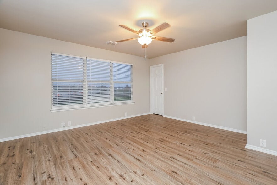 Building Photo - 8227 Ellerston Blvd