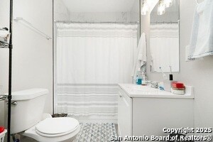 Building Photo - 2142 Cincinnati Ave