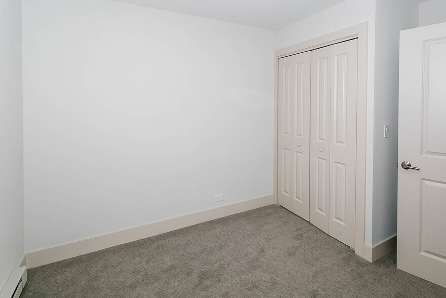 Building Photo - 626 W Arlington Pl