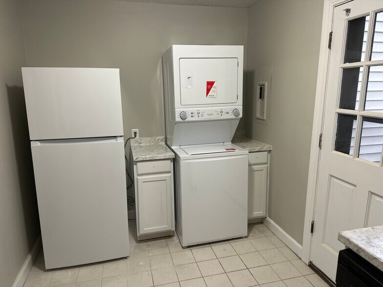 Building Photo - 104 Juniper Ln