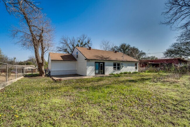 Building Photo - 3561 Westfield Ave