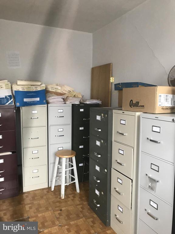 Building Photo - 5700 Delancey St