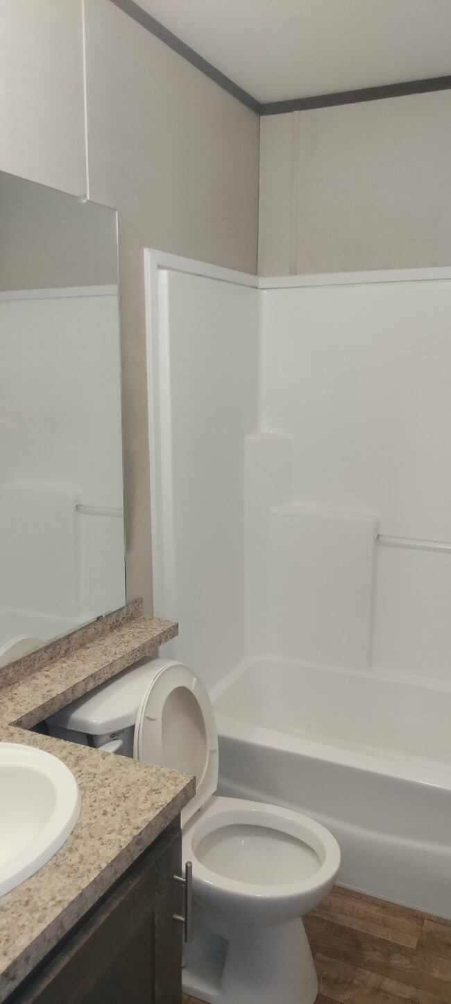 Building Photo - 8622 S Zarzamora St