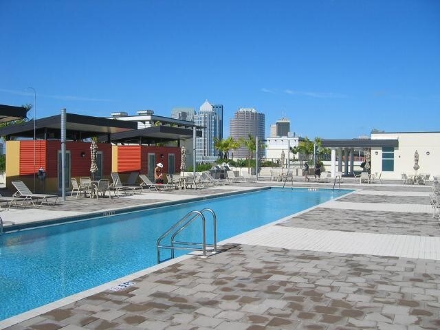 Building Photo - 1208 E Kennedy Blvd