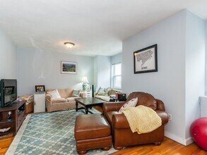 Building Photo - 532 Tremont St