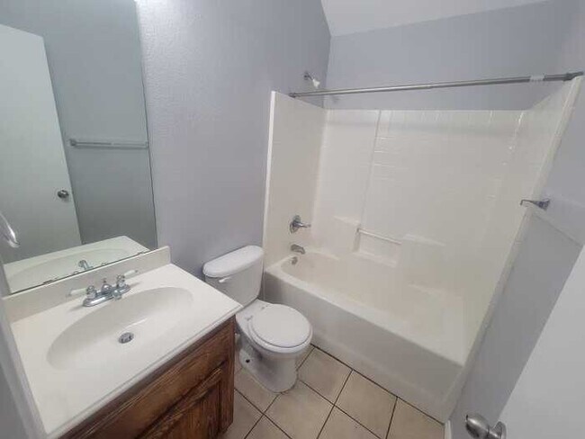 Building Photo - 12637 Carpenter Ln
