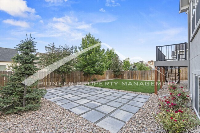 Building Photo - Luxury, Main Floor Ranch Home with EV Char...