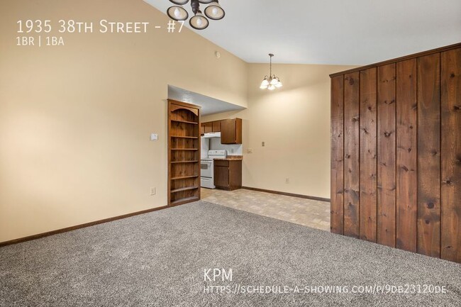 Building Photo - 1 BED | 1 BATH | GROUND-LEVEL APARTMENT | ...