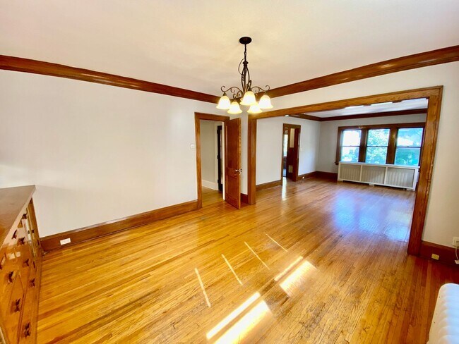 Building Photo - 3448 Girard Ave S