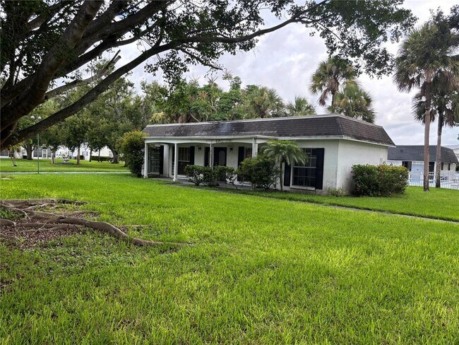 Building Photo - 4503 3rd St Cir W