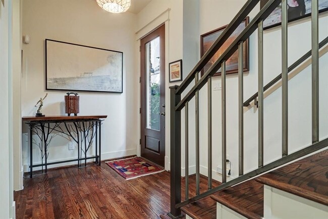 Building Photo - Introducing a remarkable property with a r...