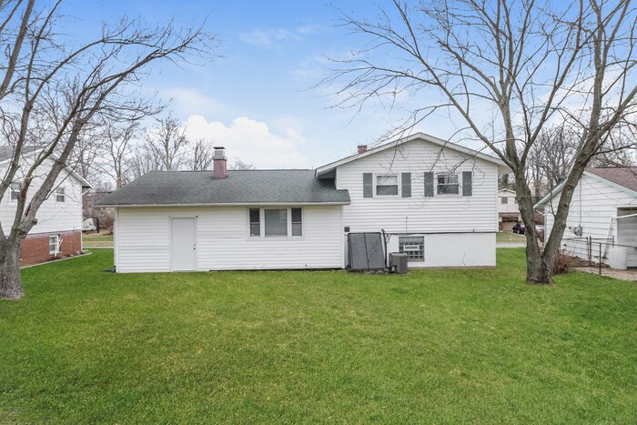Building Photo - 11391 Geneva Rd