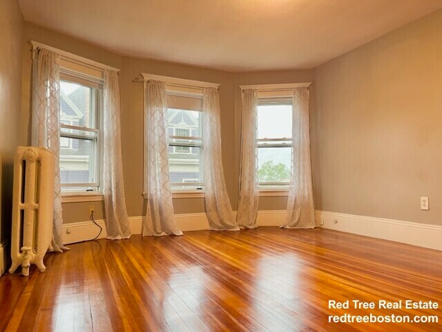 Building Photo - 183 Cottage Park Rd