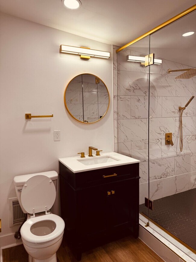 Building Photo - Renovated Home with 1st floor Study or Additional Bedroom