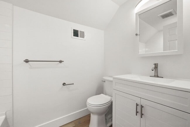 Building Photo - 1 Higgins St