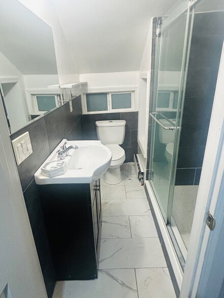 Building Photo - 311 W Broadway