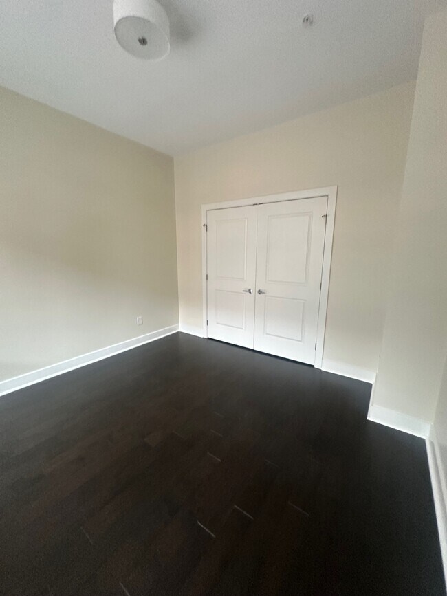 Building Photo - 6745 Longshore St